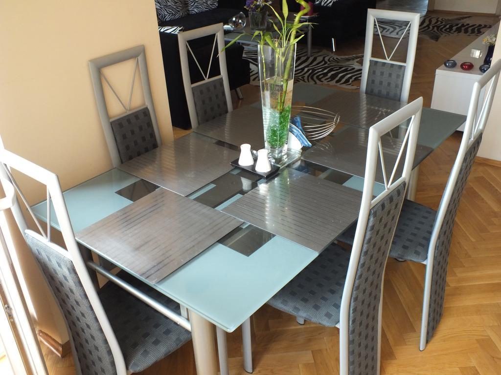 Apartment Zebra *